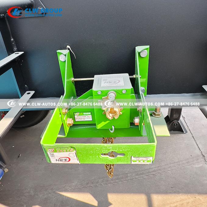 3-Axle 55mÂ³ Aluminum Bulk Feed Semi-Trailer safety features